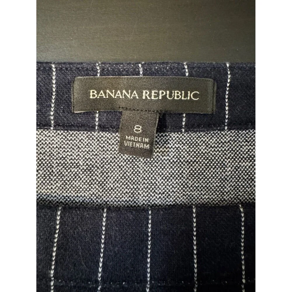 Banana Republic Navy Pinstripe Flounce Mini Skirt Size 8 Career Preppy Stretch